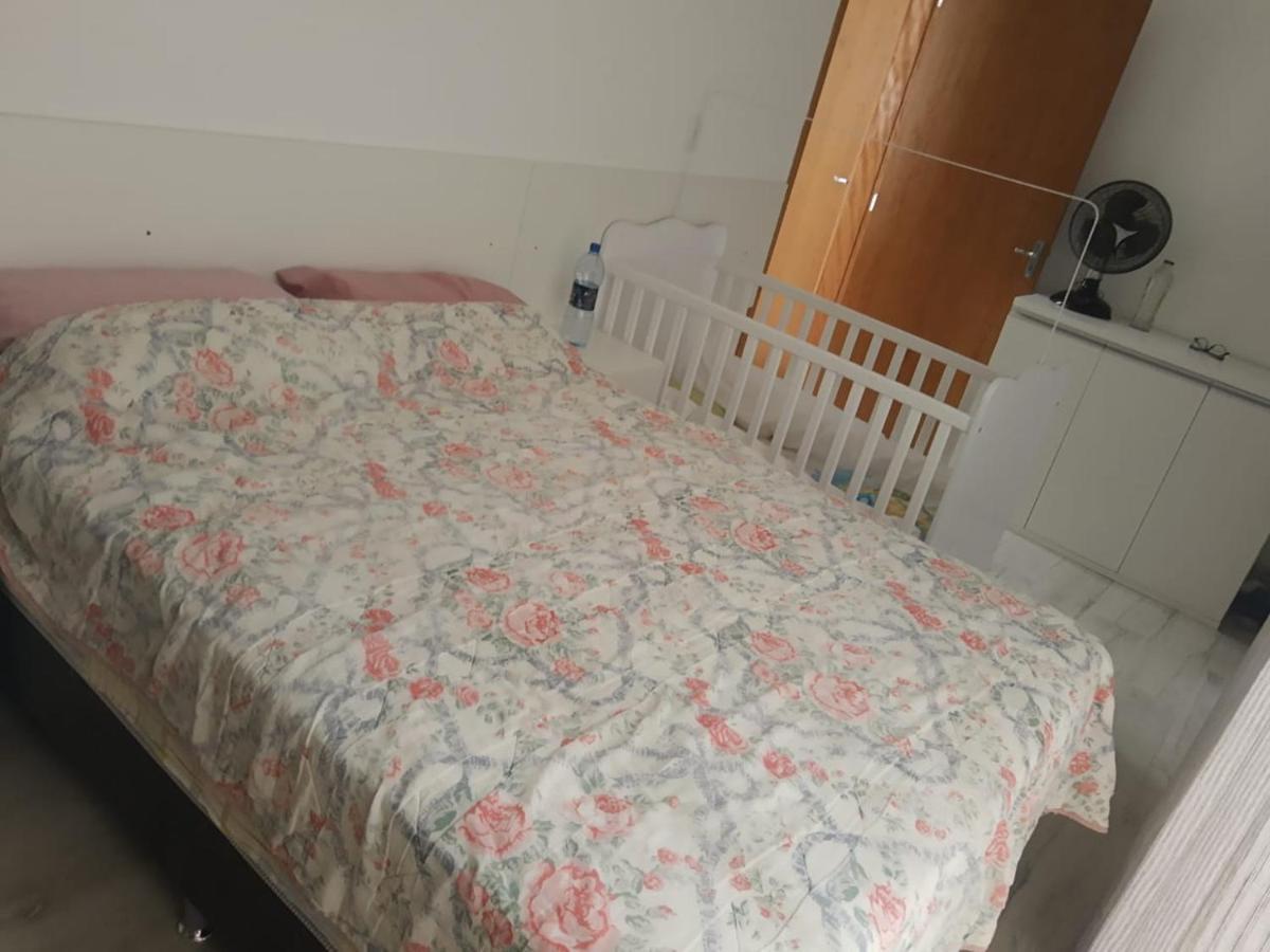 Casa Ampla E Espacosa A 200M Do Mar! グァラトゥバ エクステリア 写真