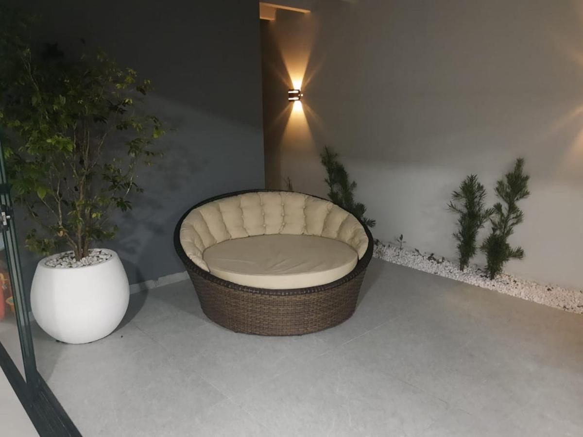 Casa Ampla E Espacosa A 200M Do Mar! グァラトゥバ エクステリア 写真