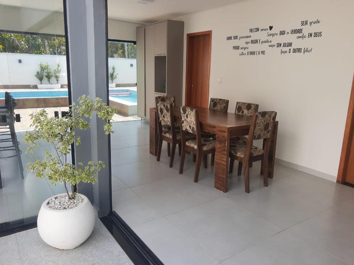 Casa Ampla E Espacosa A 200M Do Mar! グァラトゥバ エクステリア 写真